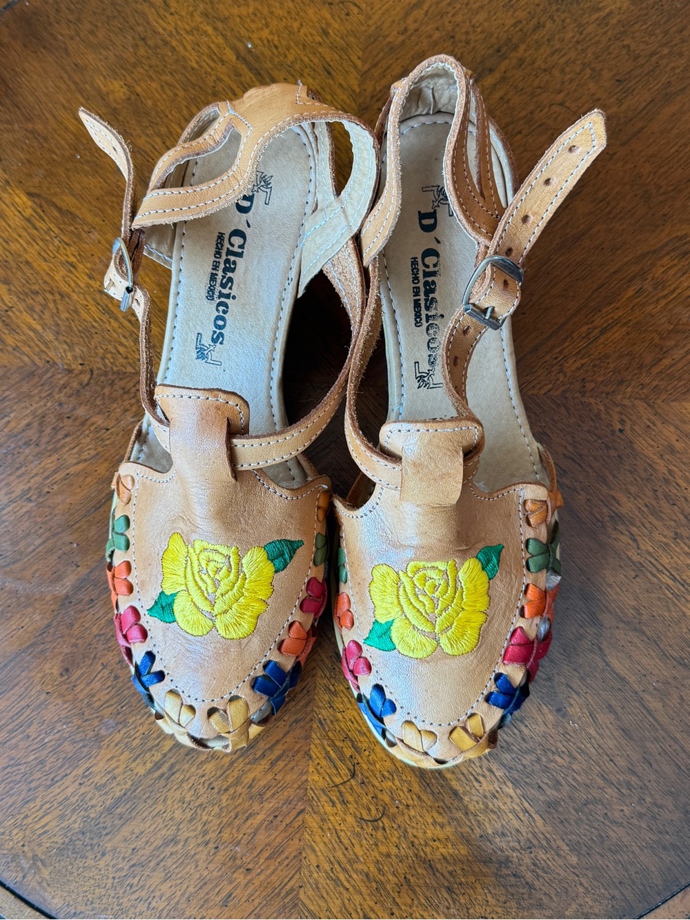 D’Clasicos Mexican Huarache Leather Sandals Sz 8 Embroidered Rose US 8